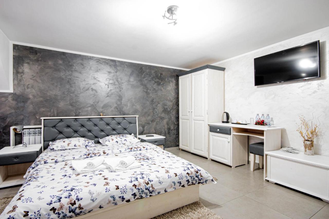 Cazare Moldi - Regim Hotelier Campulung Moldovenesc Exterior photo